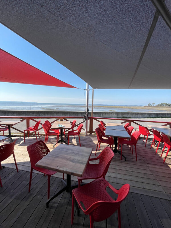 solution d'ombrage pour une terrasse de restaurant