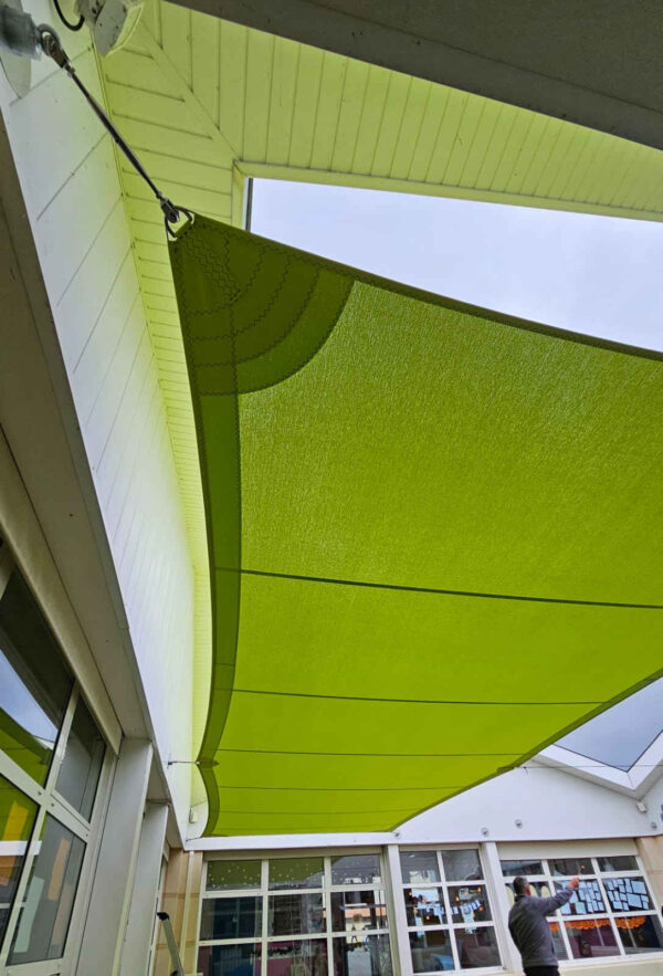 voile d'ombrage - protection solaire crèches et écoles